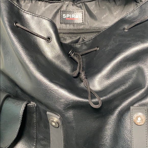 Black leather studded backpack - Picture 3 of 4